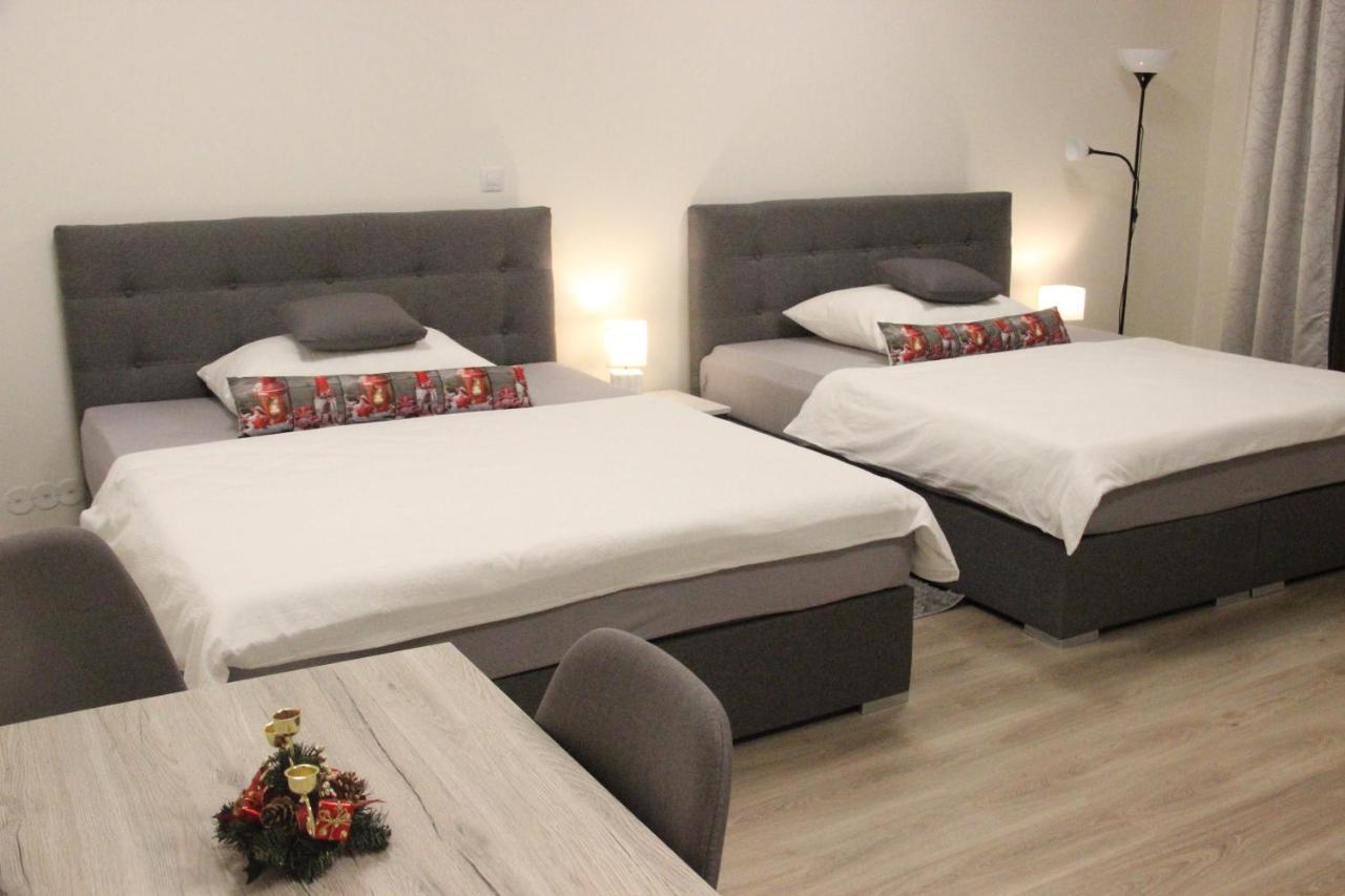 Element Prag Airport Apartment Eksteriør bilde